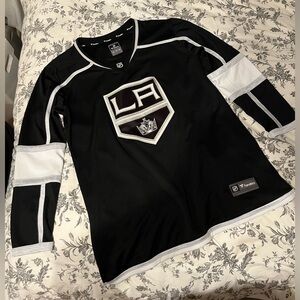 Womens LA Kings Home Jersey size XL